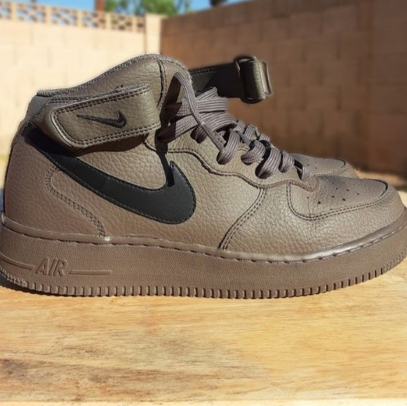 Air force - Picture 1 of 5